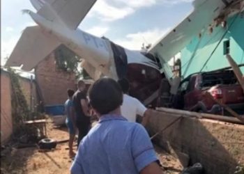 Queda de avião é registra por câmera de casa no Pará