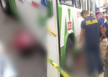 Imagem forte: idoso morre após ser esmagado por ônibus em Manaus