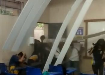 Vídeo: onze alunos ficam feridos após árvore cair em sala de aula em Manaus