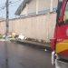 Cabo de alta tensão cai perto de escola em Manaus e pega fogo