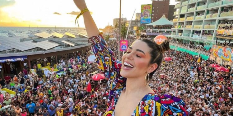 Vivian Amorim declara seu amor por Ivete Sangalo e ela responde: ‘lhe amo Vi’