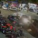 Vídeo: motorista perde o controle de carro e atropela várias pessoas em Manaus