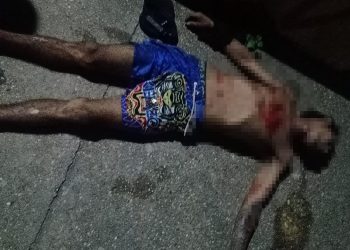 Passageiro não reage, mas é esfaqueado por assaltante