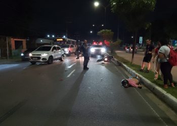 Motoqueiro morre ao colidir na traseira de carro na Coronel Teixeira