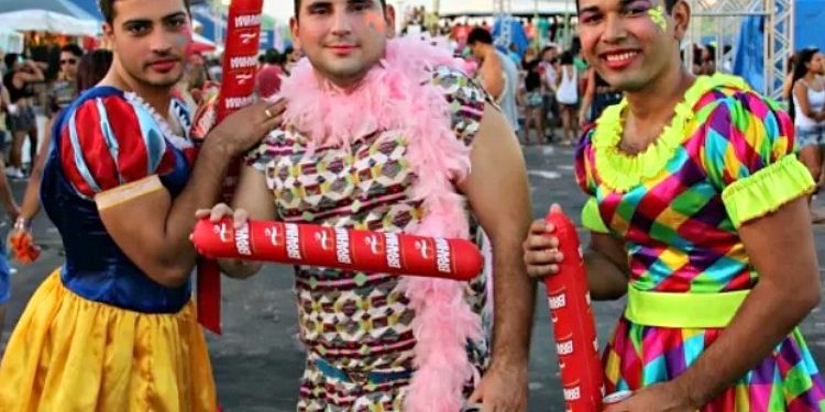 Bloco das Piranhas retorna no dia 19 fevereiro com mega estrutura no Sambódromo
