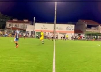 Torcedor é morto durante partida de futebol amador; assista