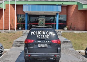 Calmíssimo, homem acusado de estrangular o namorado se entrega em Manaus