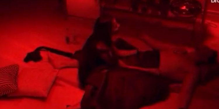 BBB 23: Key se empolga com quarto vermelho e pede ‘leitinho’ a Gustavo; confira