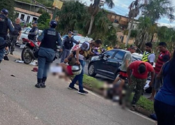 Em acidente com motos em Manacapuru, idoso morre e uma vítima tem o pé dilacerado