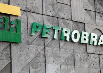 Concurso da Petrobras abre vagas com salários de mais de R$ 5 mil