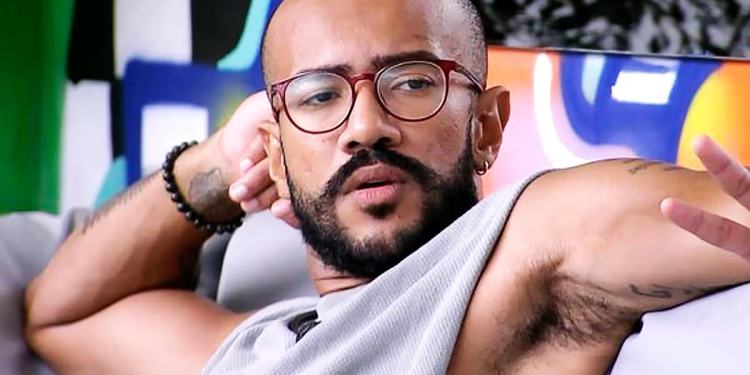 Ricardo diz no BBB 23 que já beijou homem para tirar ‘dúvida’: ‘Gosto de mulher, bastante’