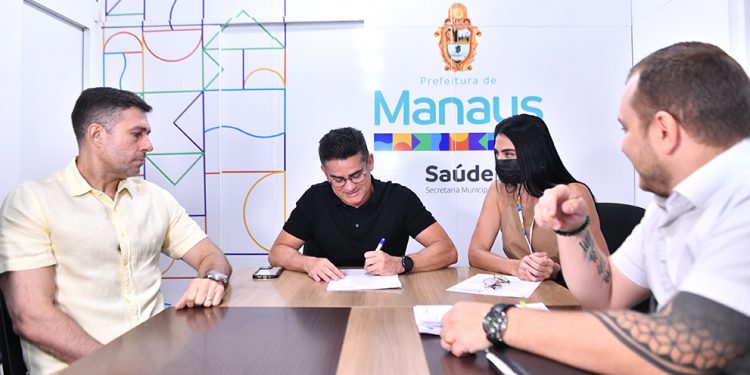 Prefeito assina a nomeação de mais 674 aprovados no concurso da Semsa