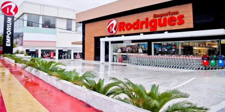 Supermercado Rodrigues é alvo de inquérito do MP-AM por suposta venda de produtos impróprios