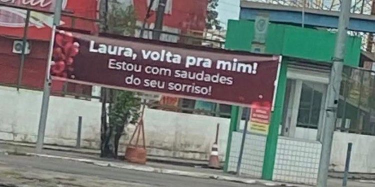 Arrependido espalha cartazes por Manaus: “Laura, volta pra mim!”