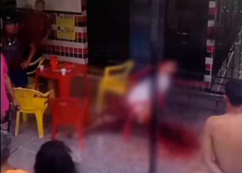 Assistindo partida do time, torcedor é baleado e agoniza no Petrópolis; imagens sensíveis