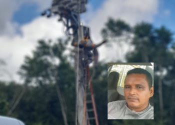 Eletricista morre pendurado em poste após receber descarga elétrica