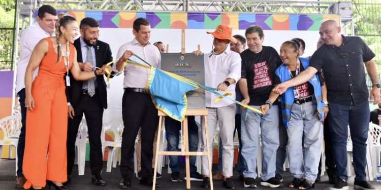 Prefeitura de Manaus entrega Cras Alvorada 1 totalmente revitalizado