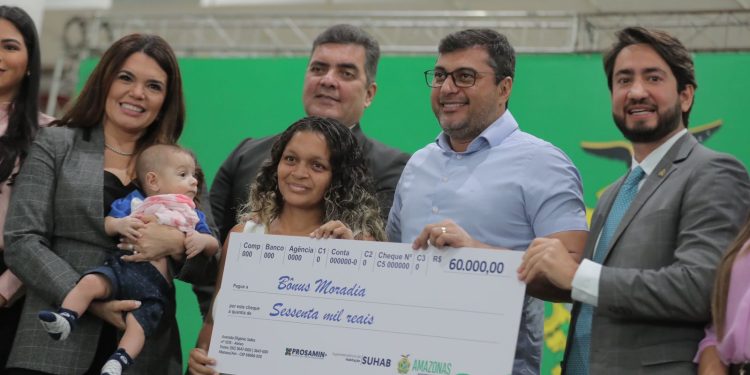 Wilson Lima dá início ao reassentamento de mais 200 famílias da Comunidade da Sharp e Manaus 2000