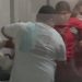 Homem leva tiros no pés, mas jura pra PM que não sabe o motivo