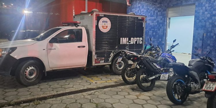 Se preparando para corrida motoxista é executado no Cidade de Deus