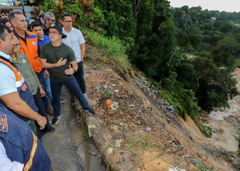 Prefeitura emite alerta de risco para novos deslizamentos em Manaus