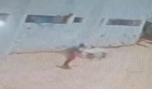 Câmeras registram detento executando outro a tiros dentro de penitenciária