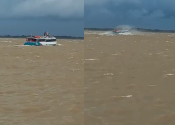 Lancha atravessa o Rio Solimões durante forte ventania e água agitada e deixa o povo agoniado; veja