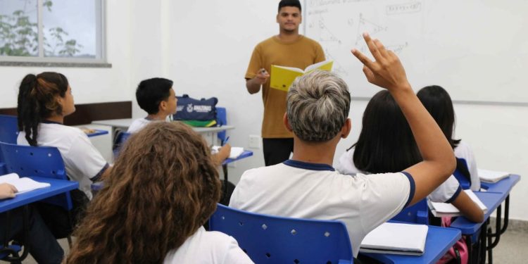 Seduc confirma 100% das escolas de Manaus na Olimpíada Brasileira de Matemática