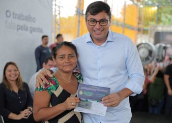 Em comemoração pelo 8 de Março, Wilson Lima antecipa parcela do Auxílio Estadual Permanente