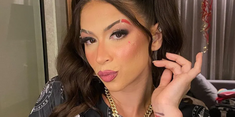 Após viralizar ao receber ‘oral’ de fã durante show, MC Pipokinha tem show confirmado em Manaus