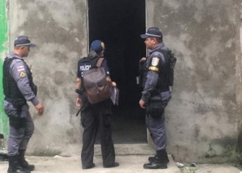 Mulher é assassinada a tiros após sessão de tortura dentro de casa na Compensa