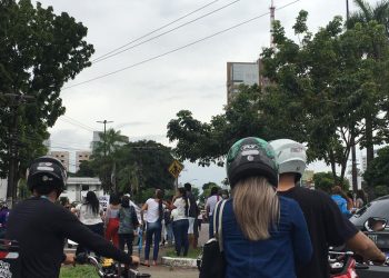 Vídeo: Em Manaus, familiares protestam por direitos humanos dos presos: ‘chega de humilhação’
