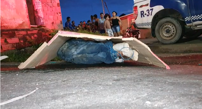Bandidos arrastam corpo amarrado pelas ruas do São José e abandonam em beco