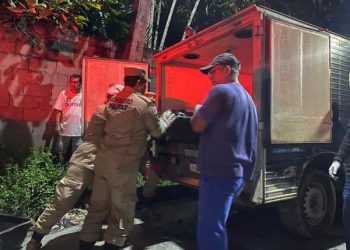 Vítimas de deslizamento de barranco em Manaus são identificadas e são 4 crianças e 4 adultos