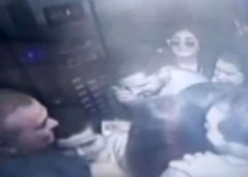 Vídeo: Elevador com 11 pessoas despenca; três ficaram feridos