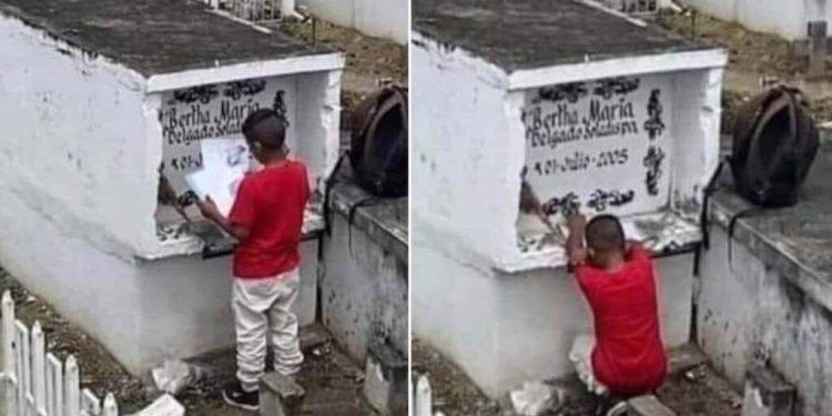 Vídeo: Menino visita túmulo da mãe para mostrar suas notas da escola