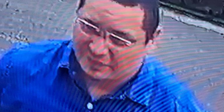 Quatro encurralam Vitinho Paixão em frente a igreja e o executam