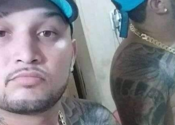 Quatro encurralam Vitinho Paixão em frente a igreja e o executam