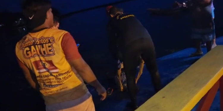 Corpo de jovem que desapareceu após pular de flutuante é encontrado todo comido por bichos; veja