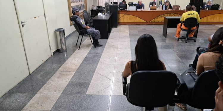 Marido pega 20 anos de cadeia por asfixiar esposa e enterrar no quintal em Manaus