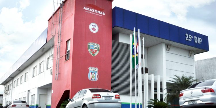 Servidoras da Seduc são assaltadas e feitas reféns na saída do trabalho em Manaus 