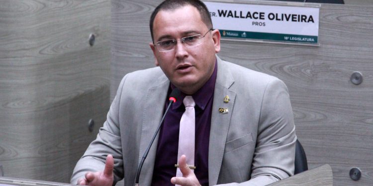 “Quer acabar com a família”, diz vereador sobre linguagem neutra