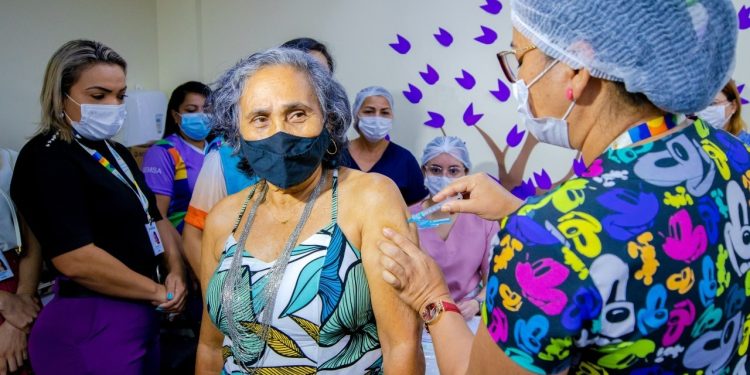 Prefeitura oferta imunização contra a Covid-19 nesta semana em 75 pontos de vacinação