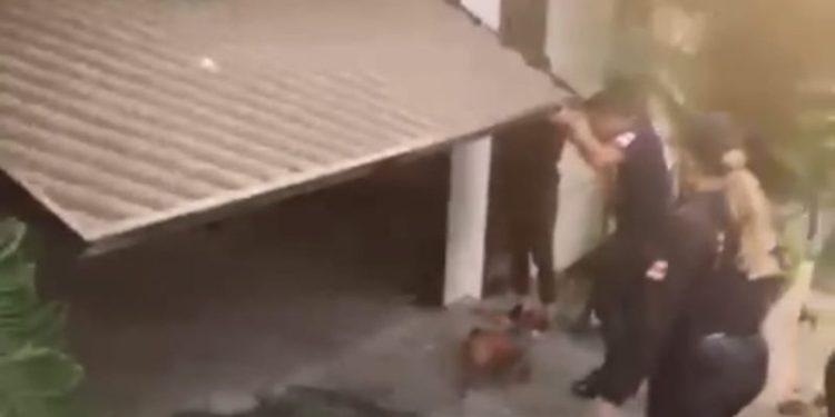 Vídeo: após engravidar enteada, homem tenta invadir a residência dela e vai preso em Manaus