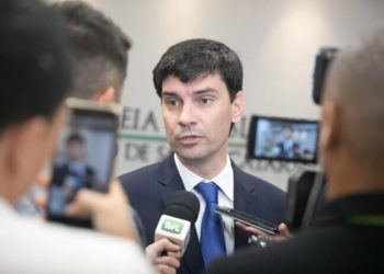 ‘Pessoas imaginárias estavam inspirando ele’, diz delegado-geral de SC sobre autor de mortes em creche