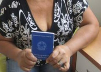 Doméstica ganha indenização de R$ 800 mil após 30 anos trabalhando sem salário em casa de família