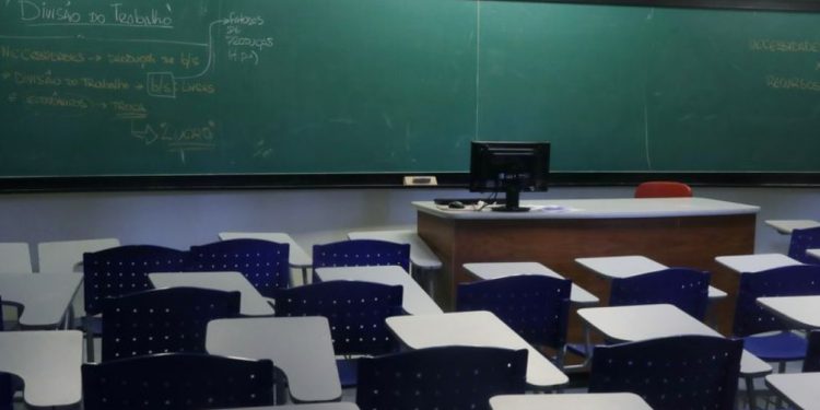 CV adverte professores, pais e alunos de Manaus por ataques nas escolas: ‘vão sofrer as consequências’