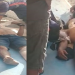 Vídeo: Homem é espancado com pauladas na rua do Fuxico após ser pego roubando
