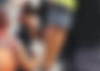 Vídeo: Samu é chamado às pressas ao Centro de Manaus para retirar faca do ouvido de homem