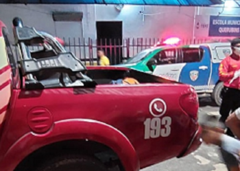 Marido é suspeito de matar a esposa a facadas no interior do AM e fugir; cena forte